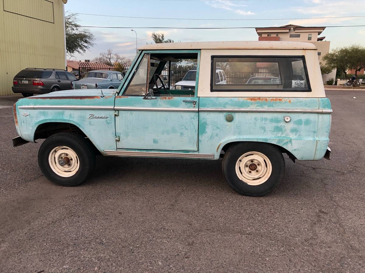 Ford-Bronco-1967-1