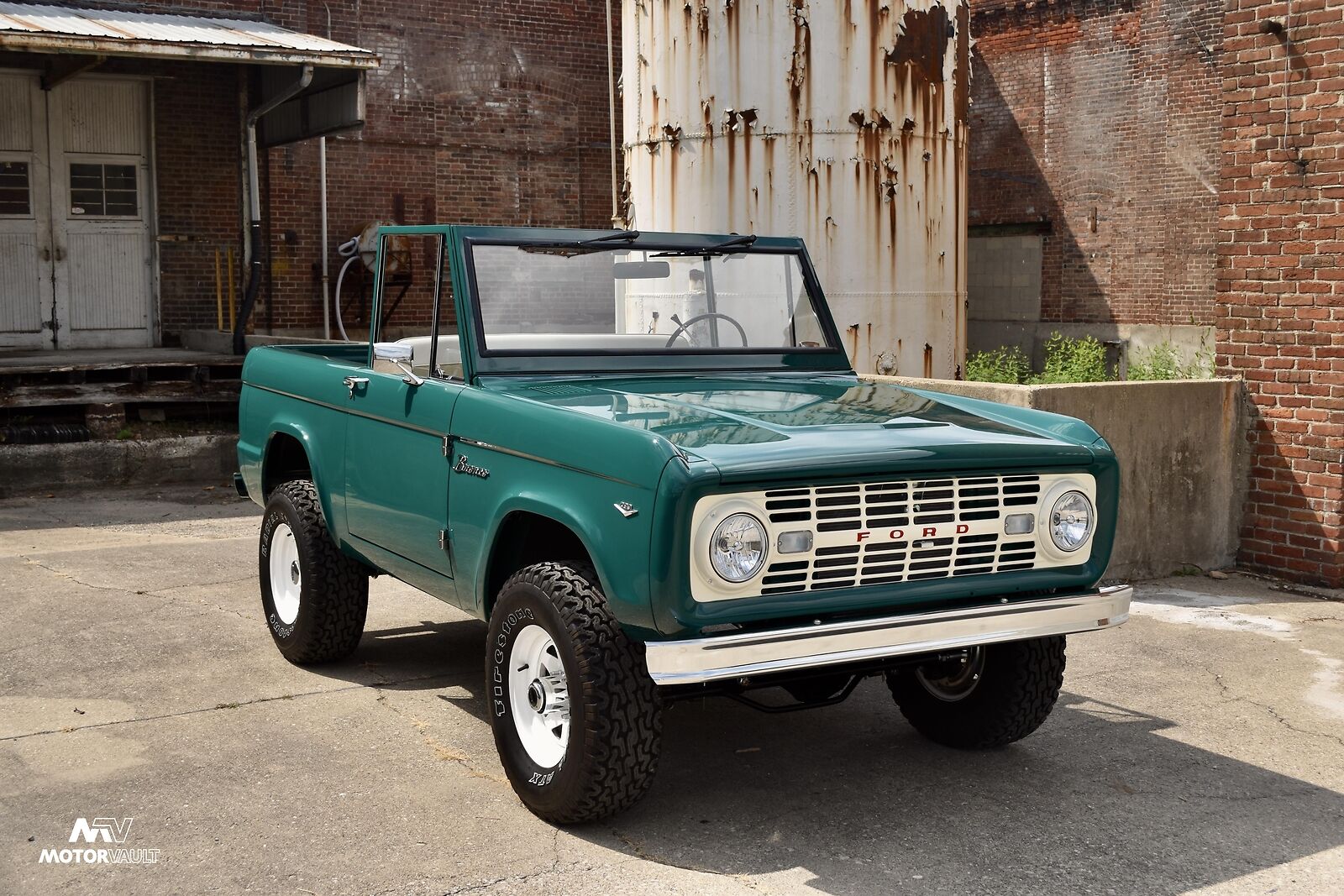 Ford-Bronco-1967-2