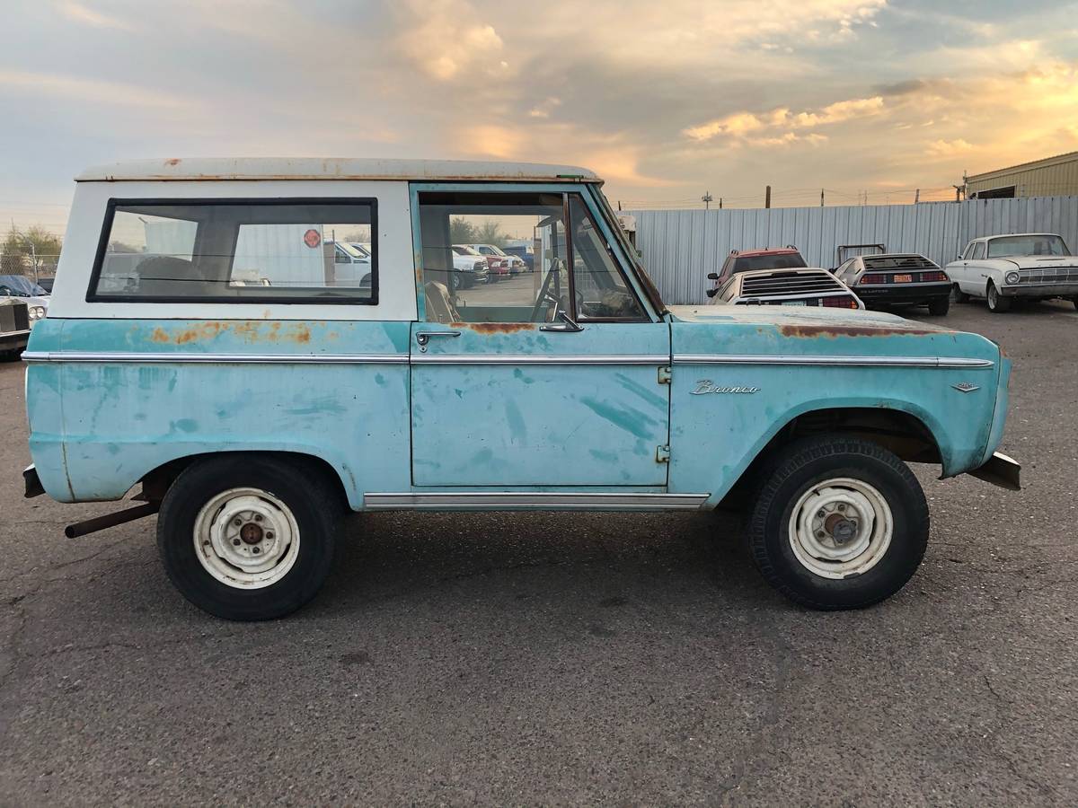 Ford-Bronco-1967-4