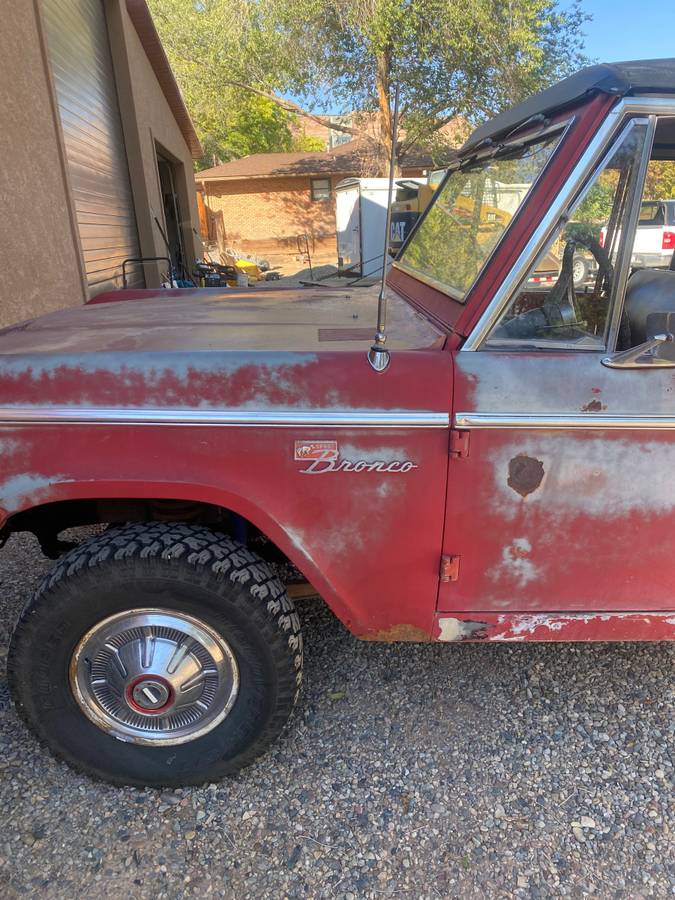 Ford-Bronco-1969-1