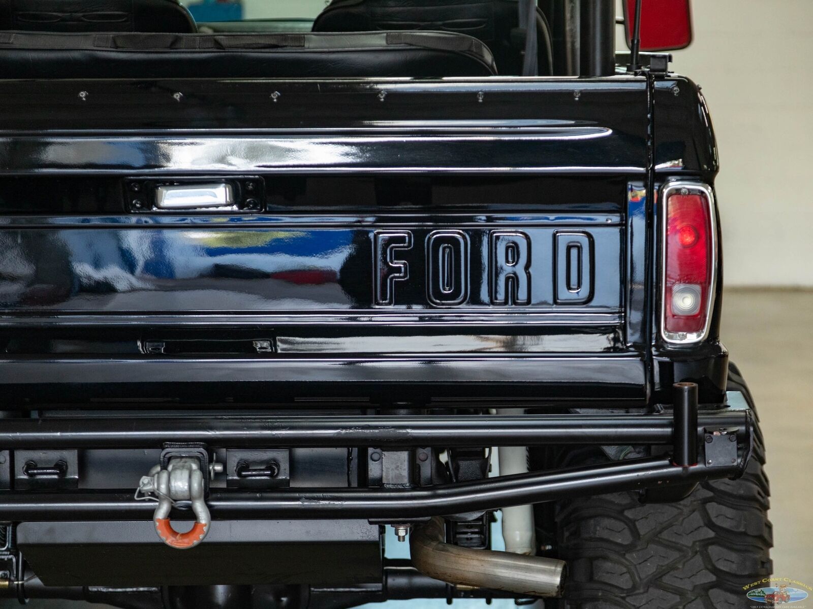 Ford-Bronco-1969-19