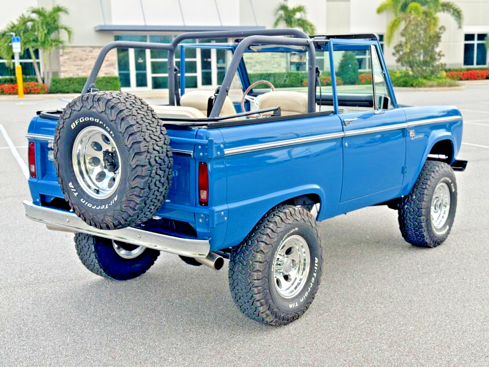 Ford-Bronco-1969-4