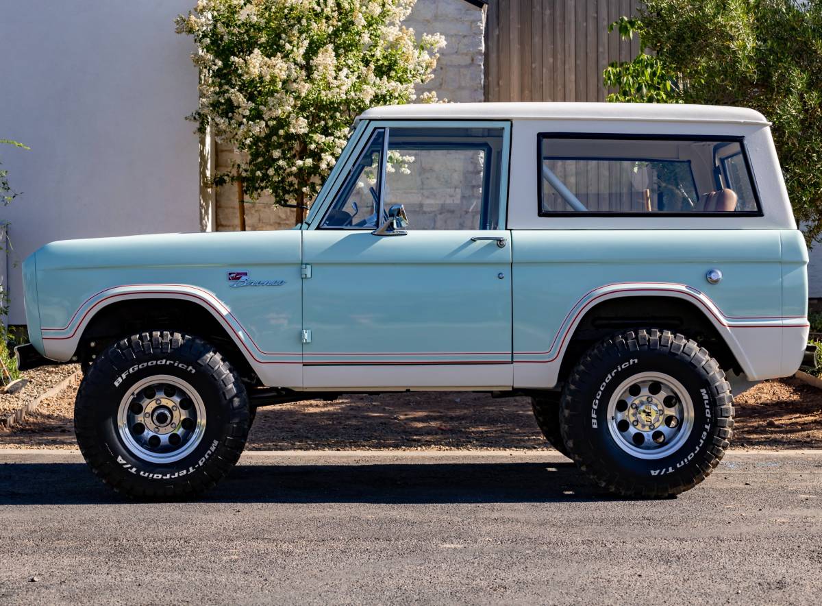 Ford-Bronco-1969-5