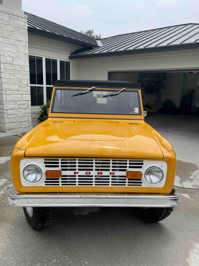 Ford-Bronco-1970-1