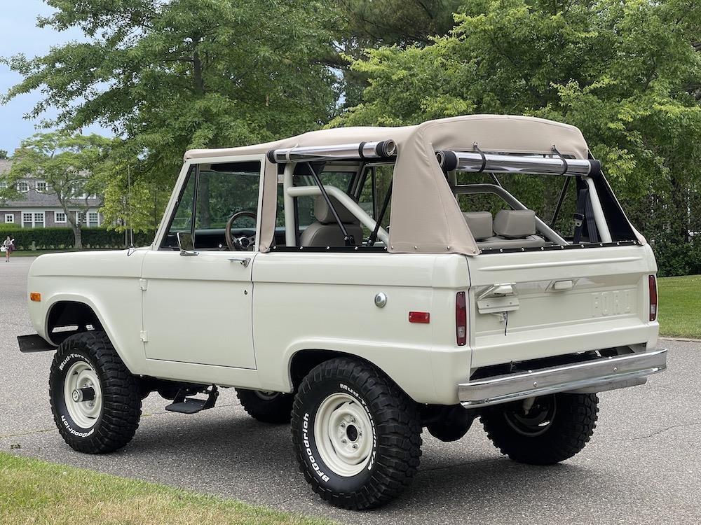 Ford-Bronco-1970-10