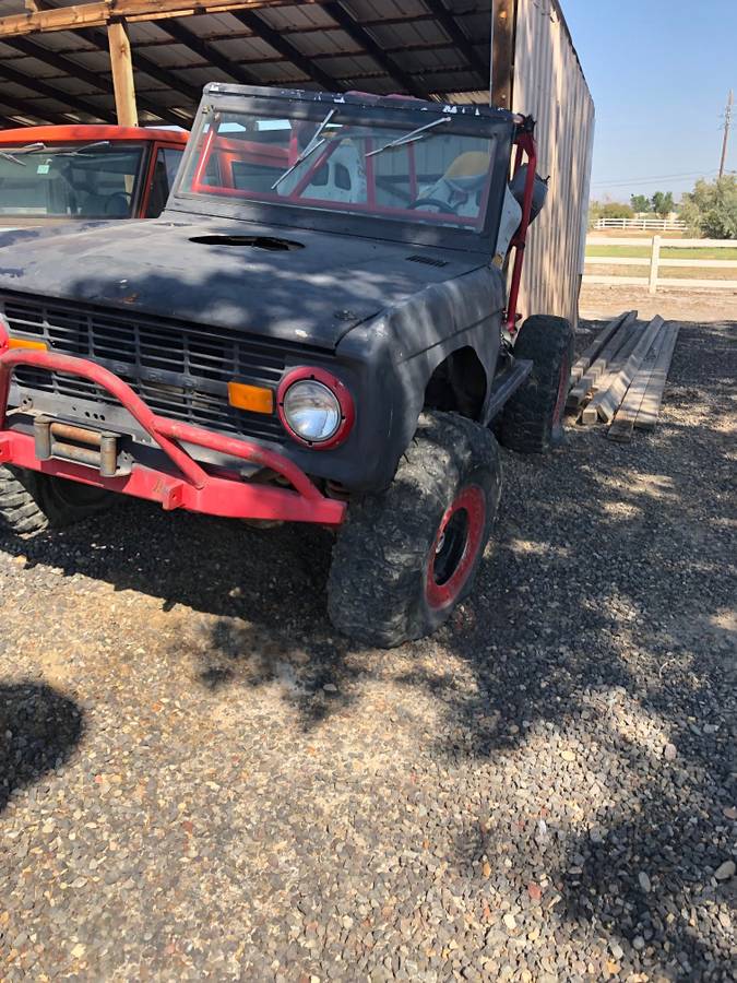 Ford-Bronco-1970-12