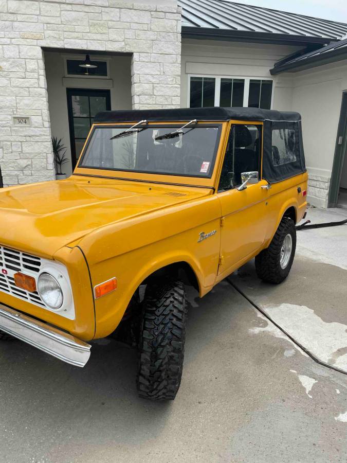 Ford-Bronco-1970-2