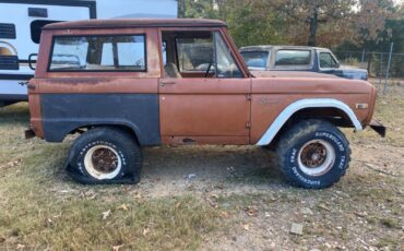 Ford Bronco  year1}