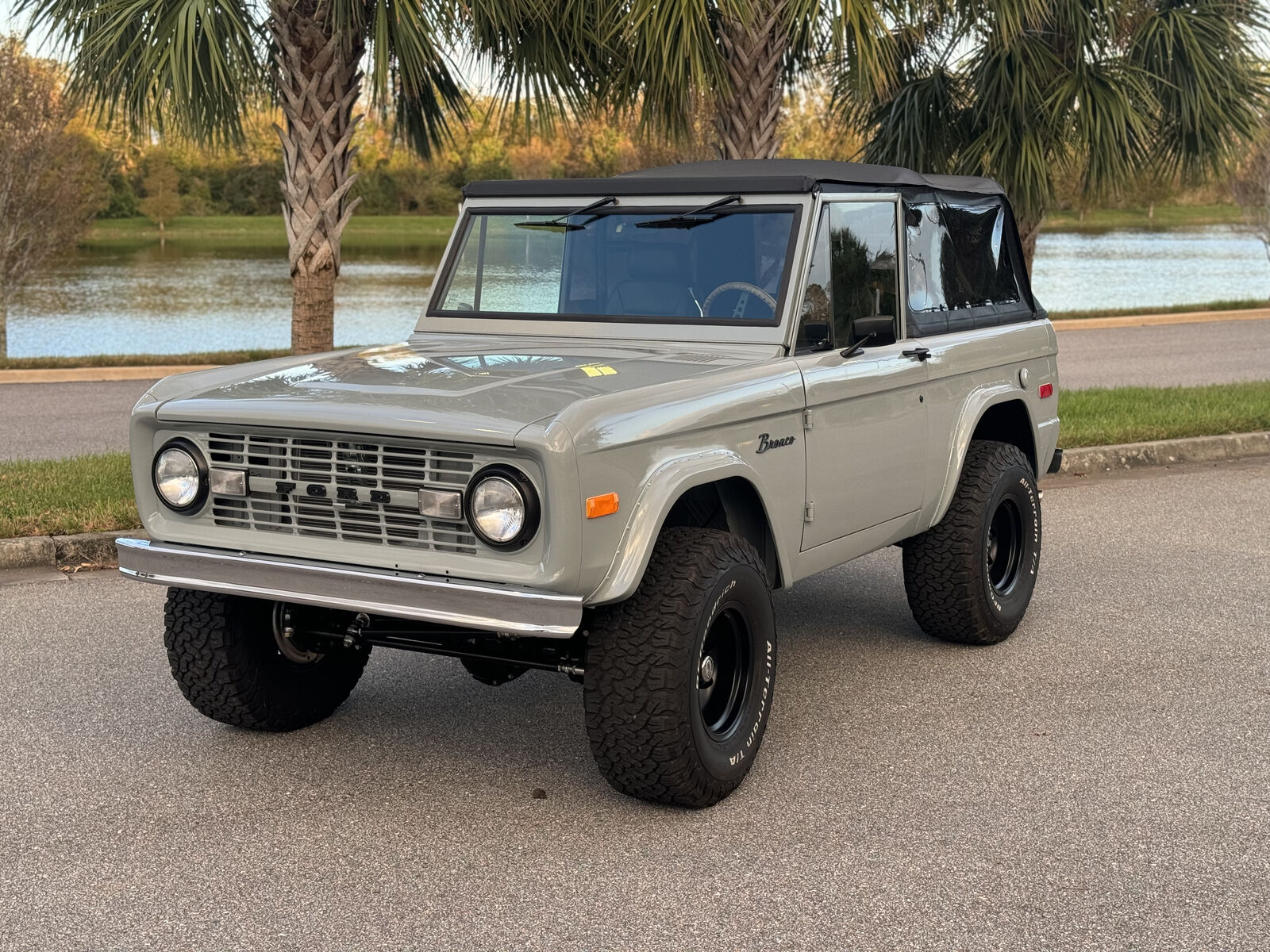 Ford-Bronco-1973-1