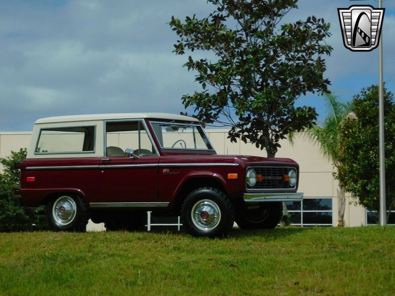 Ford-Bronco-1973-2