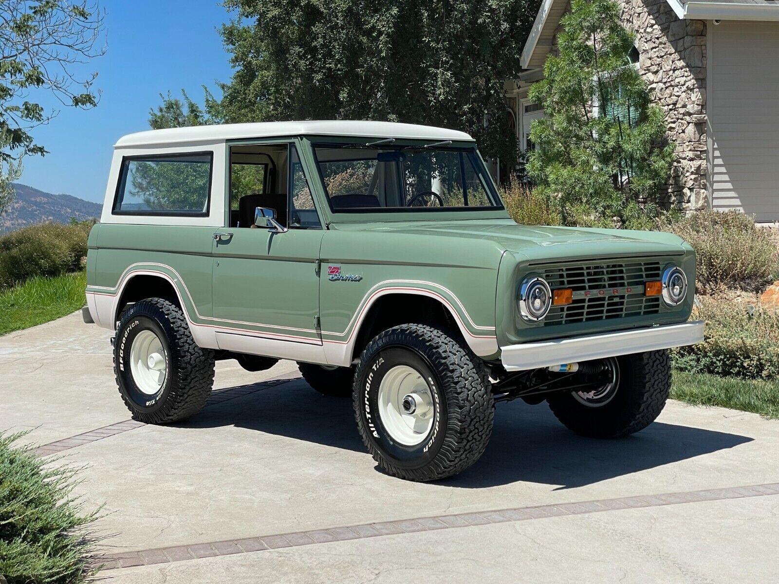 Ford-Bronco-1973-3