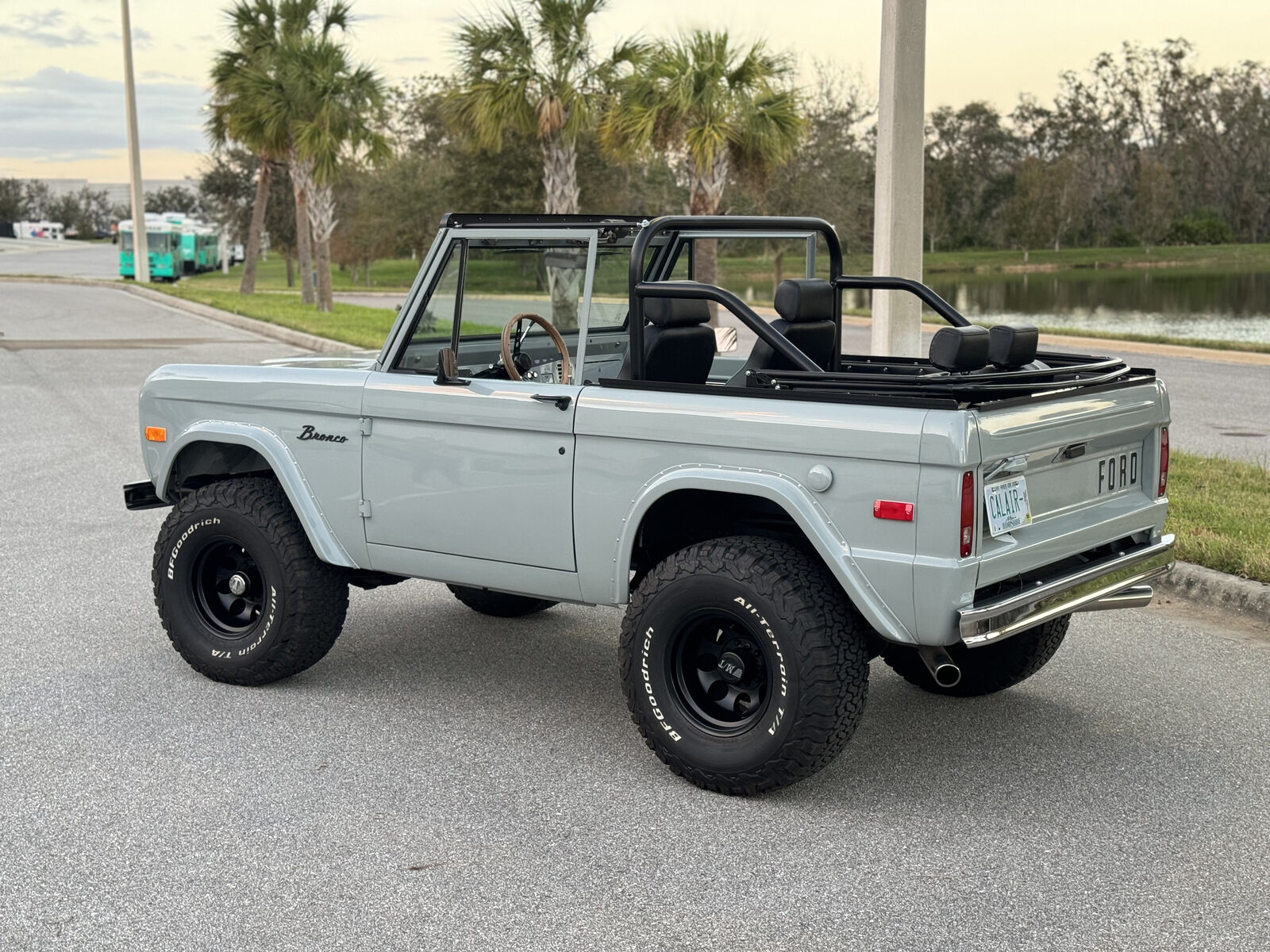 Ford-Bronco-1973-7