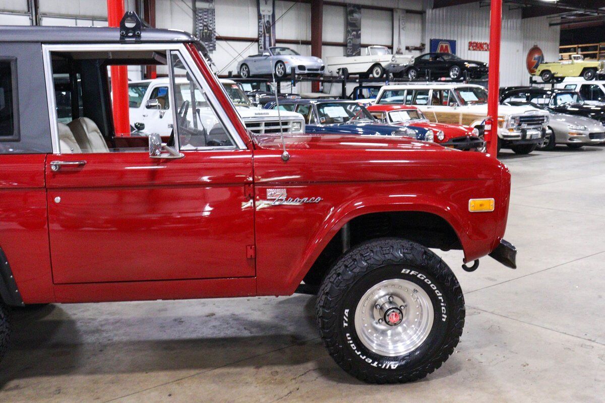 Ford-Bronco-1974-10