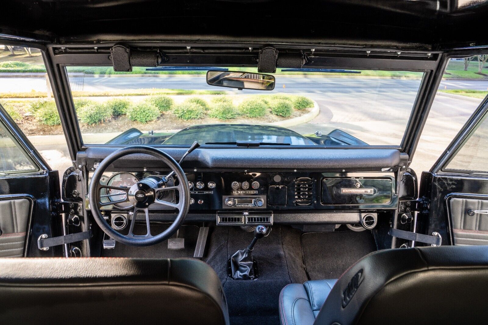 Ford-Bronco-1974-13