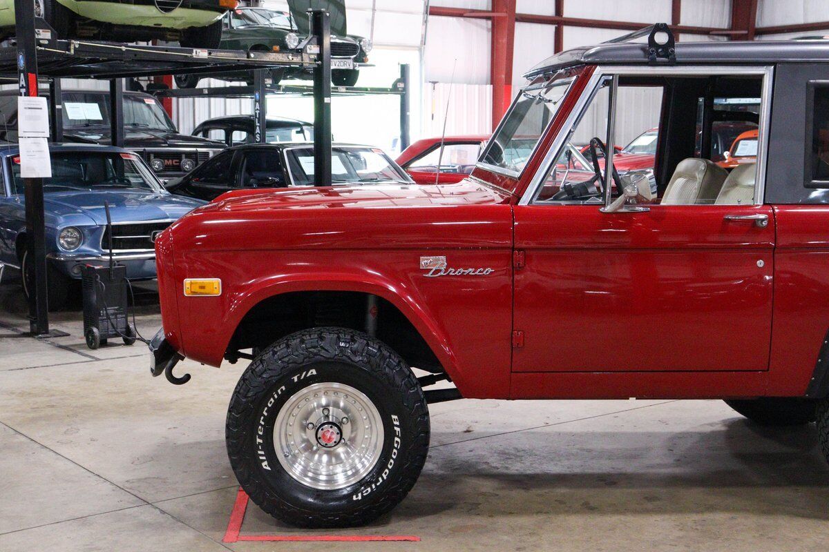 Ford-Bronco-1974-2