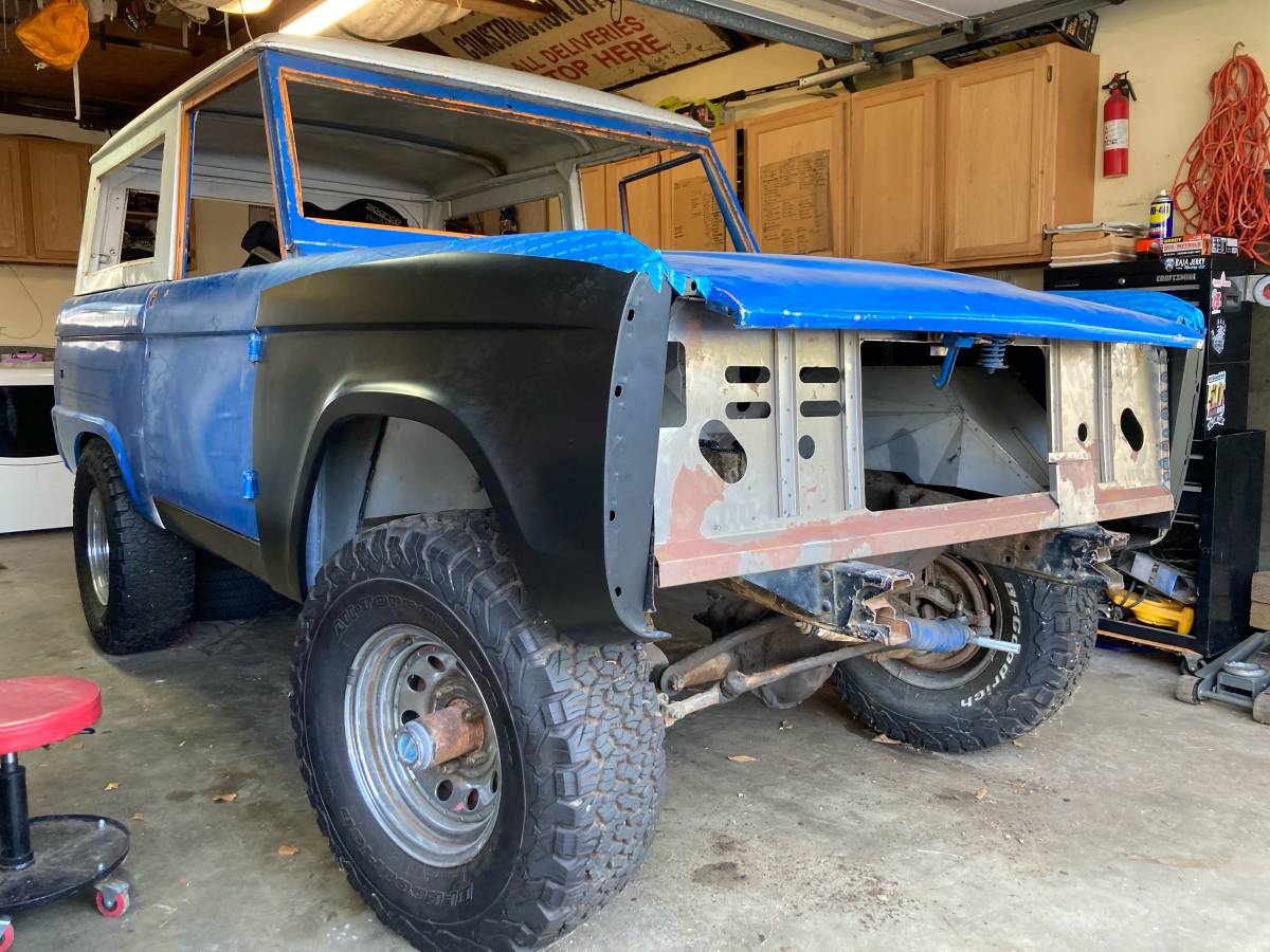 Ford-Bronco-1974-21