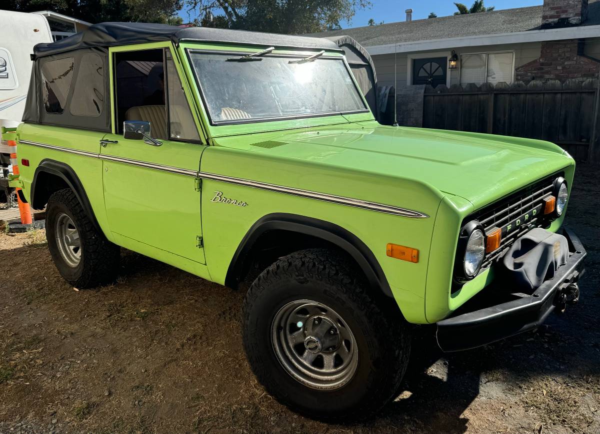 Ford-Bronco-1974-3