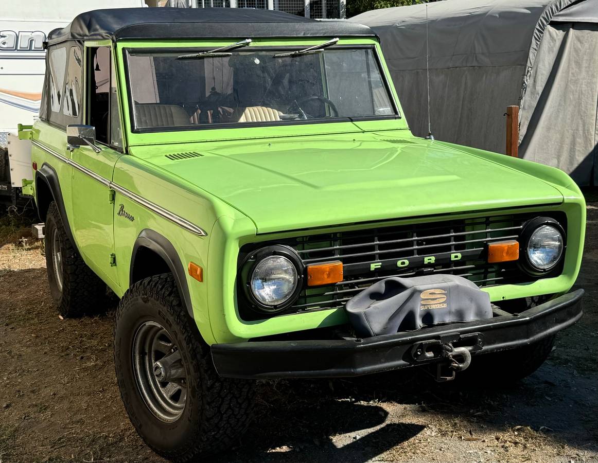 Ford-Bronco-1974