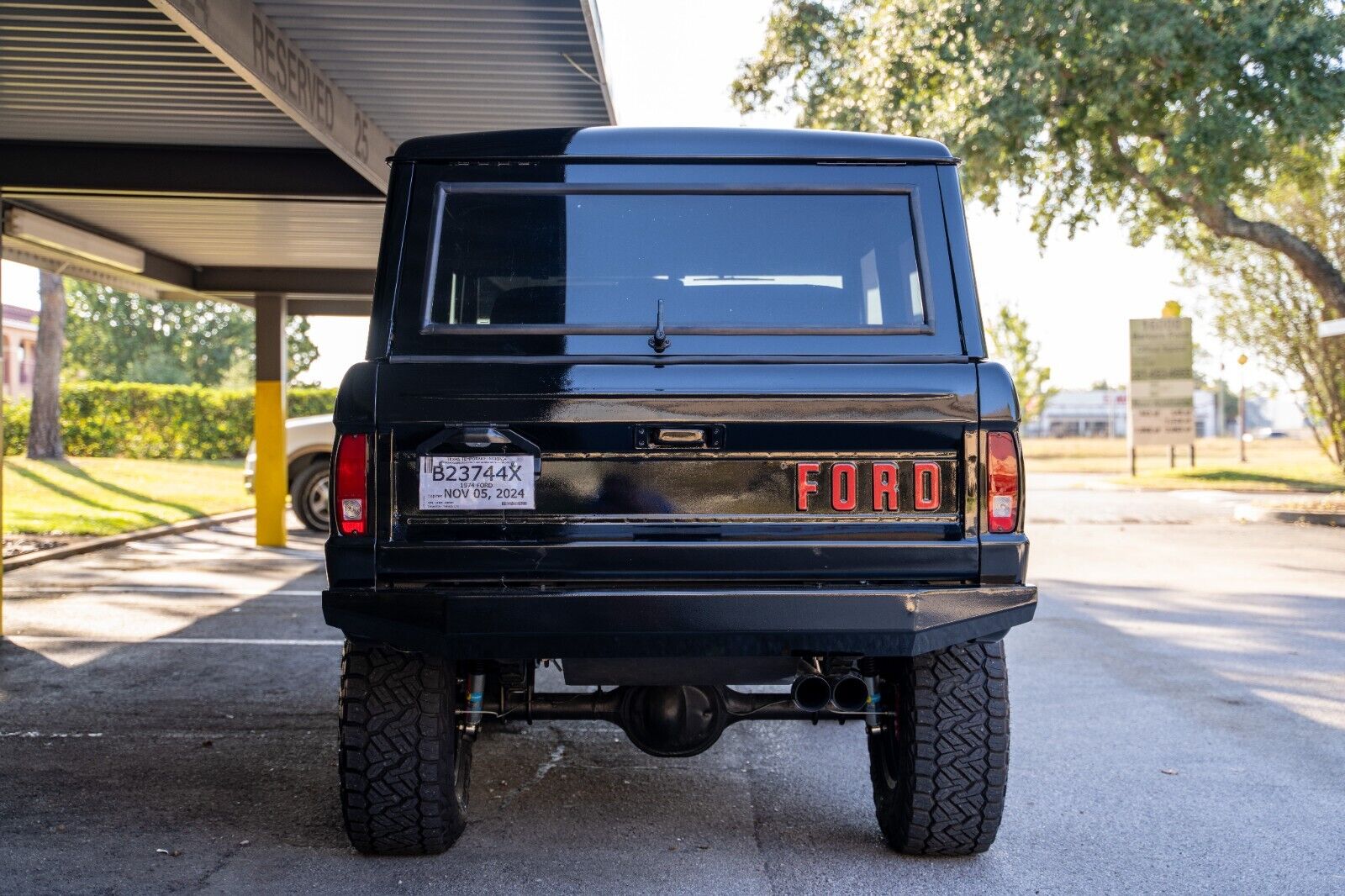 Ford-Bronco-1974-36