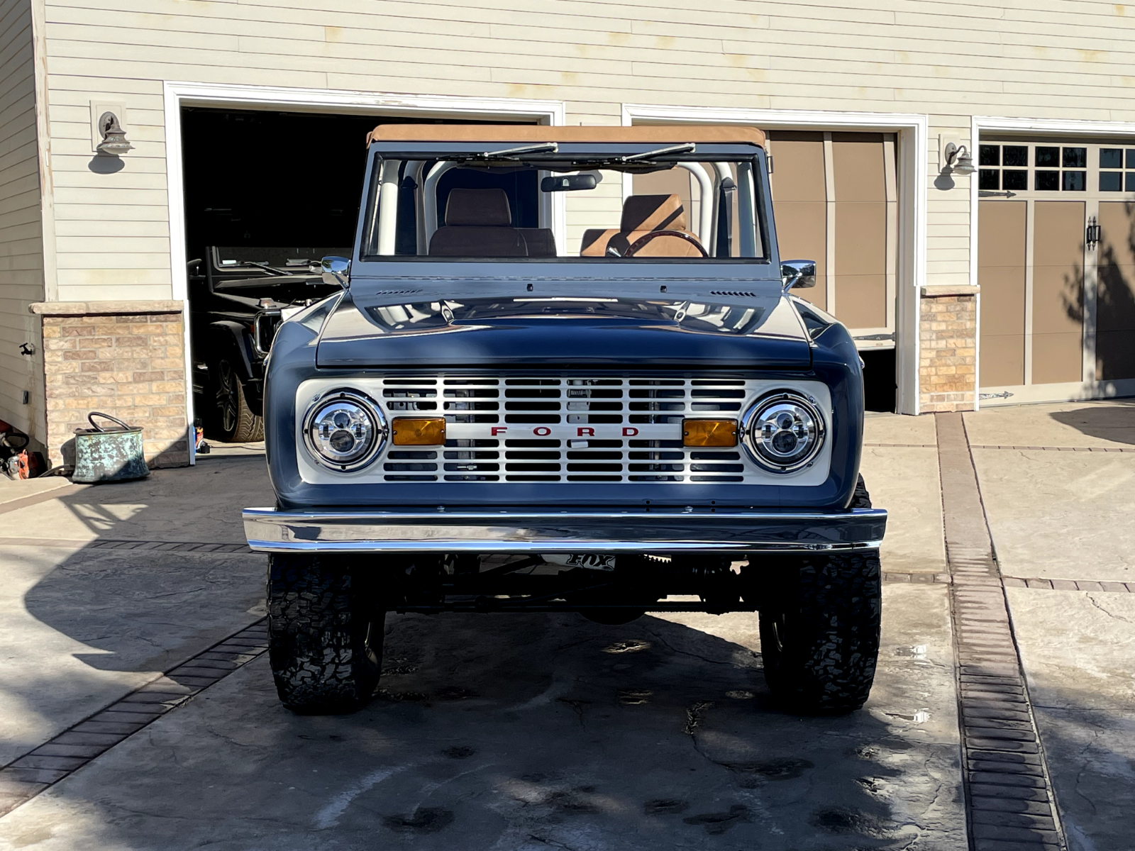 Ford-Bronco-1974-4