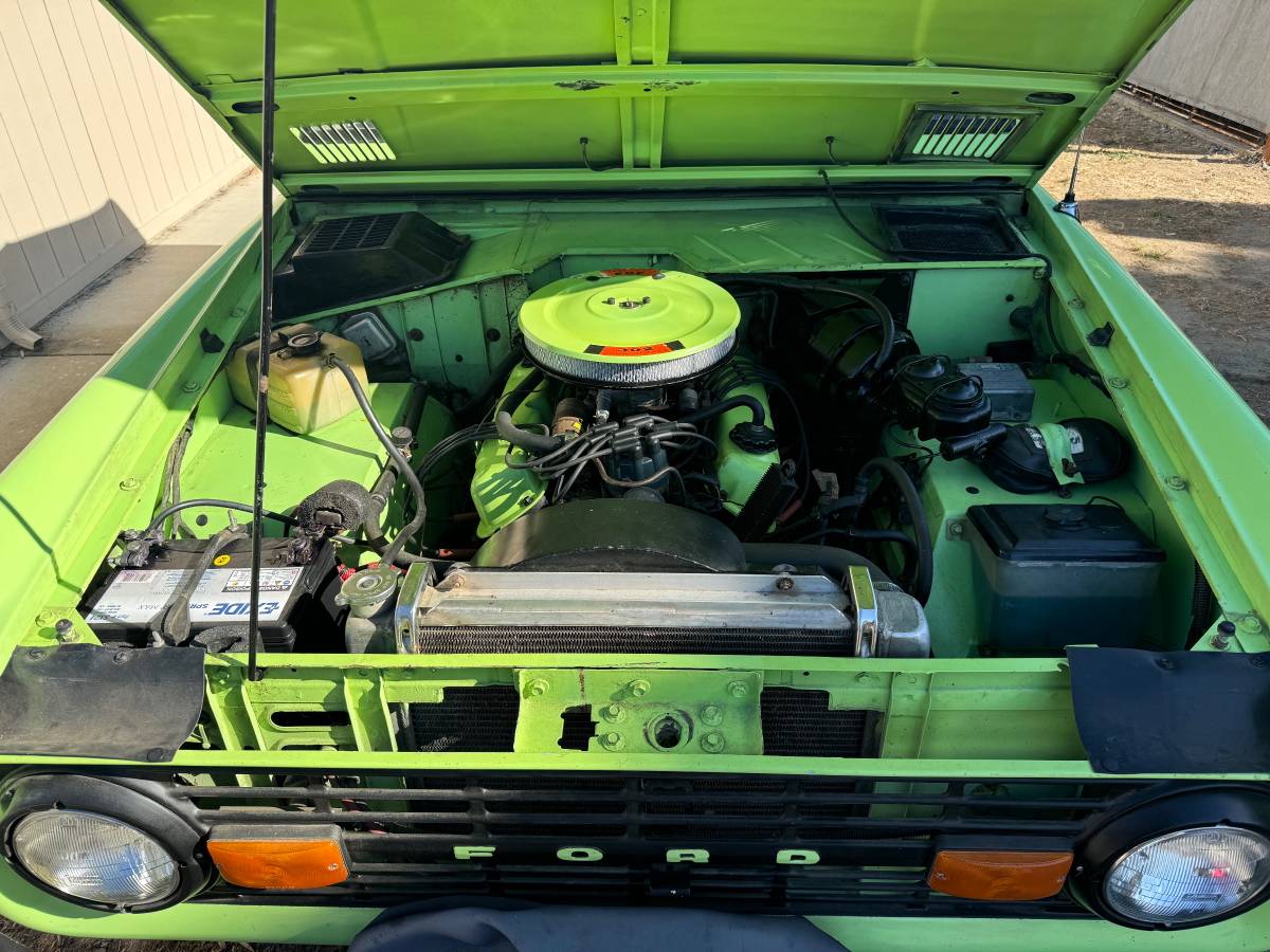 Ford-Bronco-1974-5