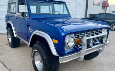 Ford-Bronco-1975-1