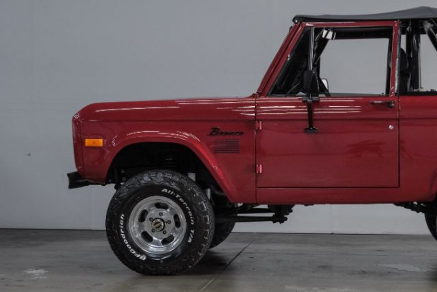 Ford-Bronco-1975-15