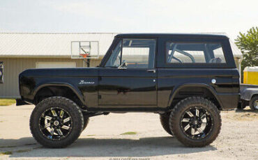 Ford-Bronco-1975-2