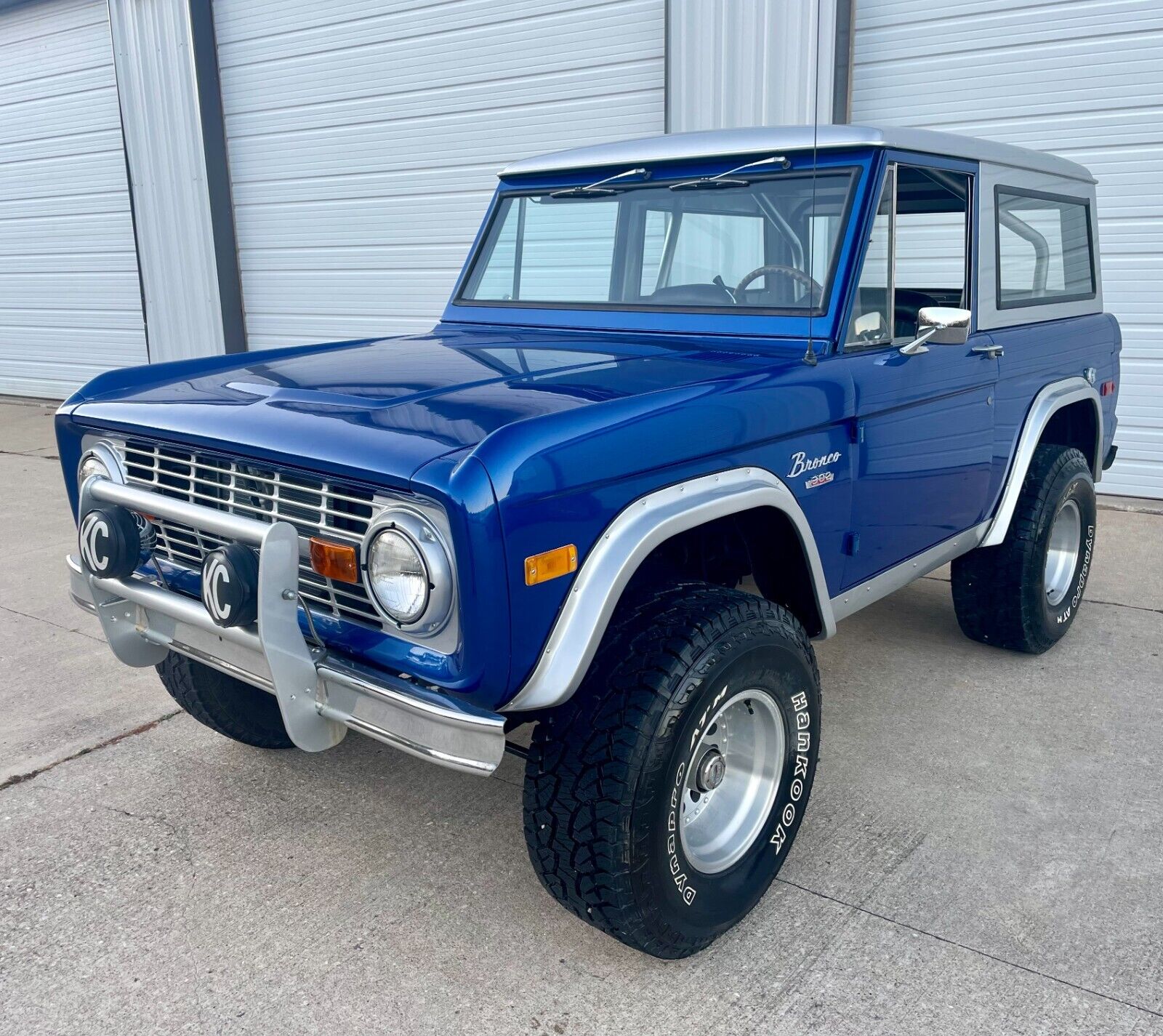 Ford-Bronco-1975-28