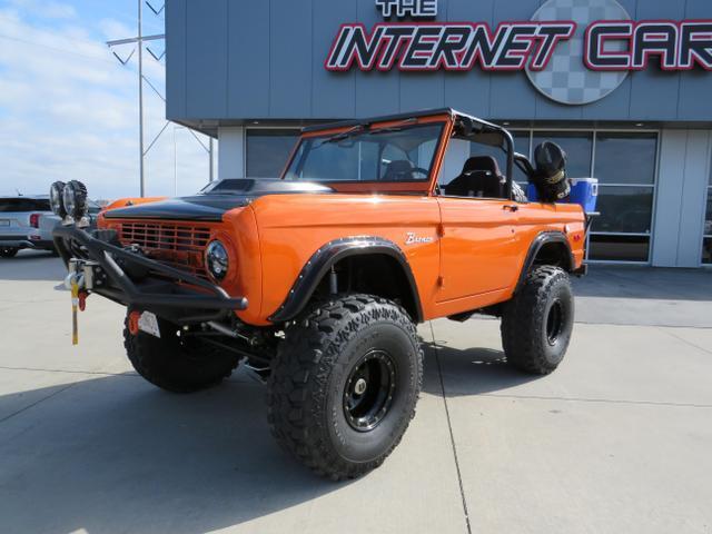 Ford-Bronco-1975-3