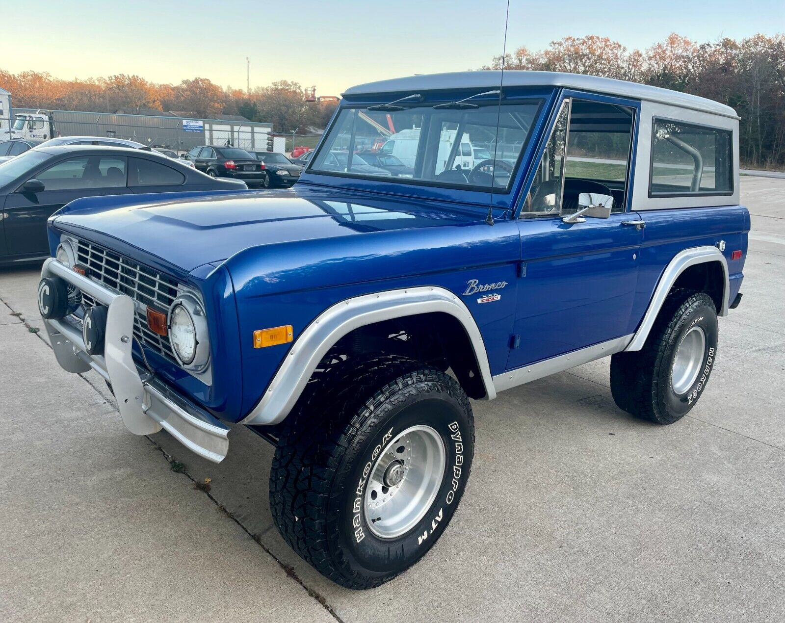 Ford-Bronco-1975-30