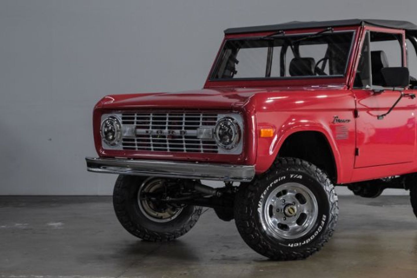 Ford-Bronco-1975-6