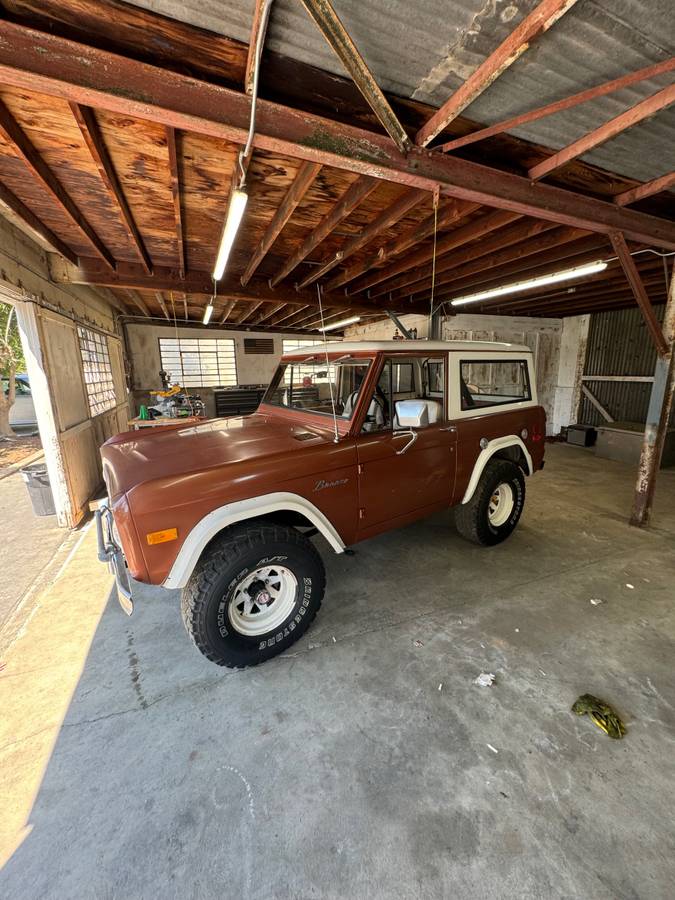 Ford-Bronco-1976-22