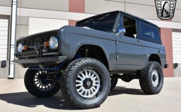 Ford-Bronco-1977-2