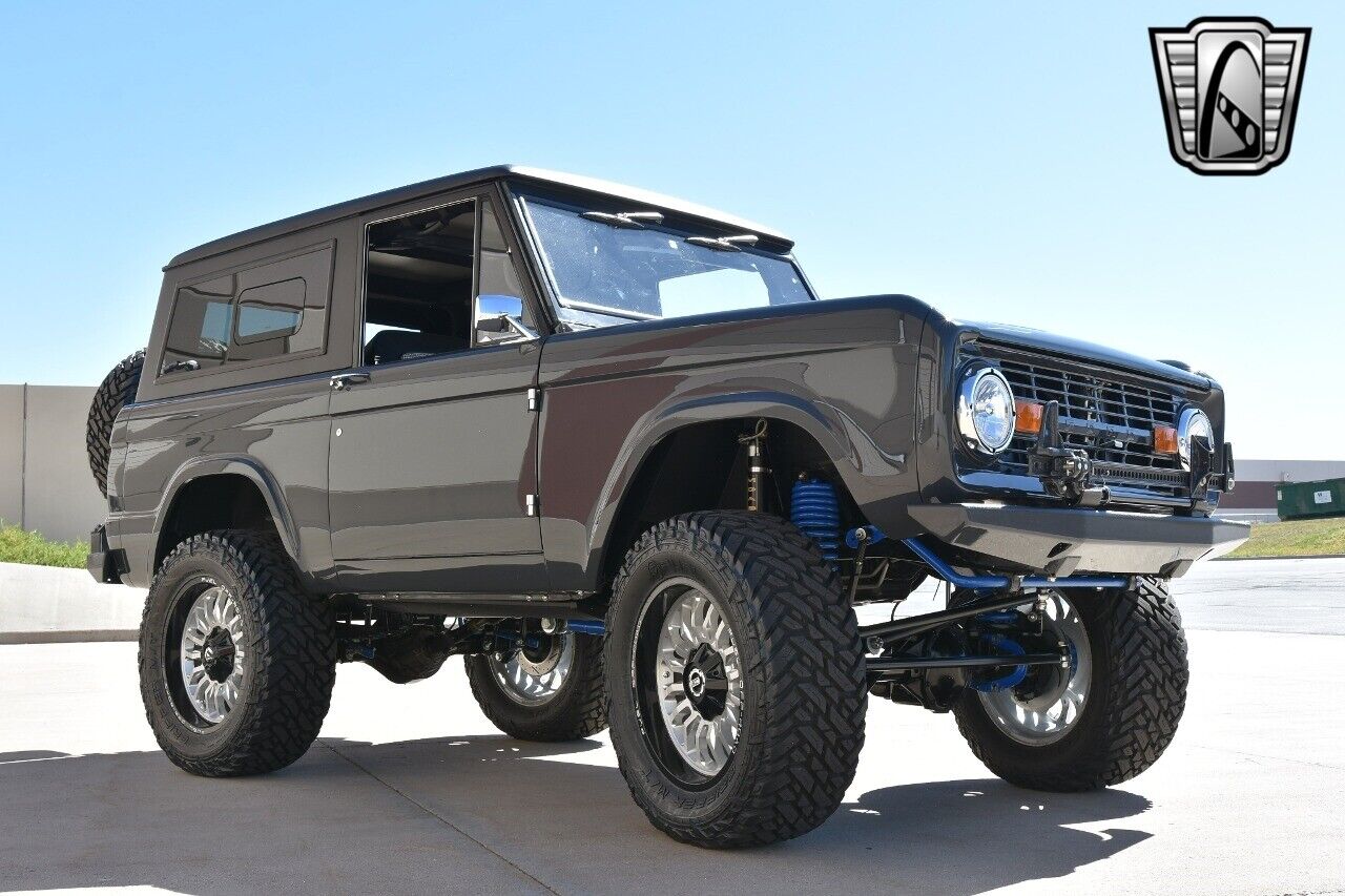 Ford-Bronco-1977-8