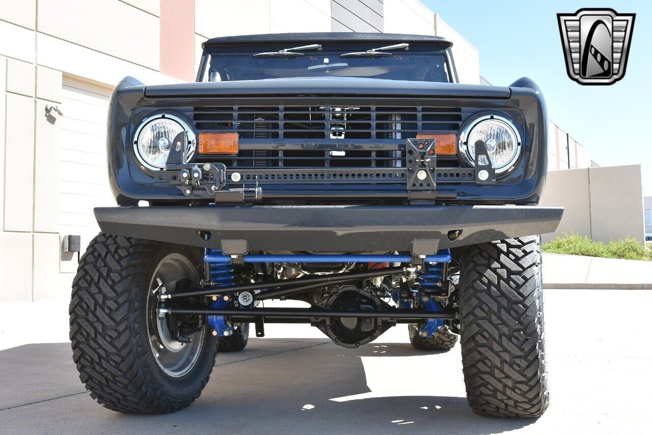 Ford-Bronco-1977-9