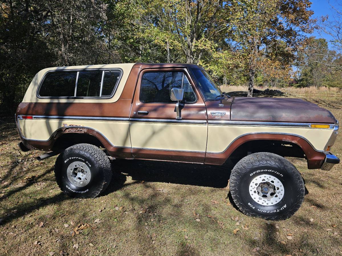 Ford-Bronco-1979-3