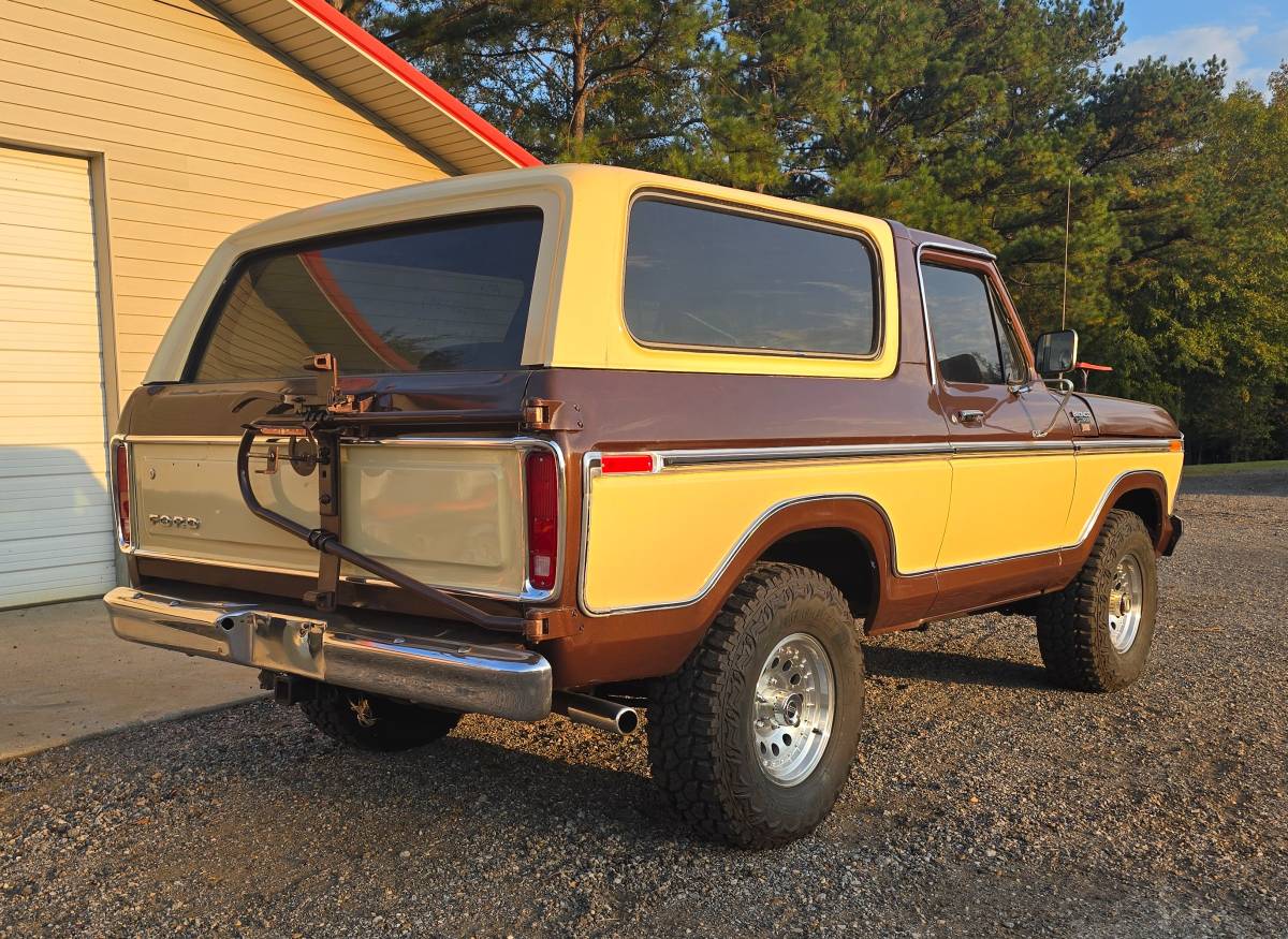 Ford-Bronco-1979-3