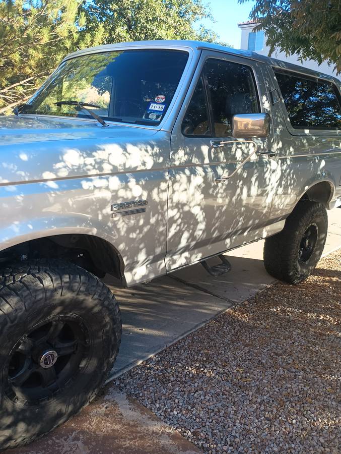 Ford-Bronco-1986-1