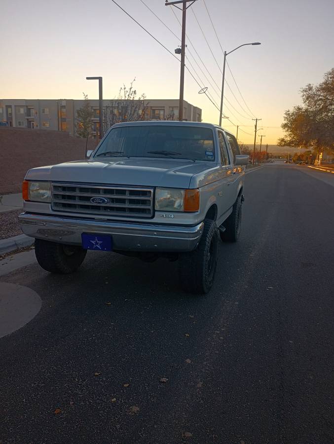 Ford-Bronco-1986-10