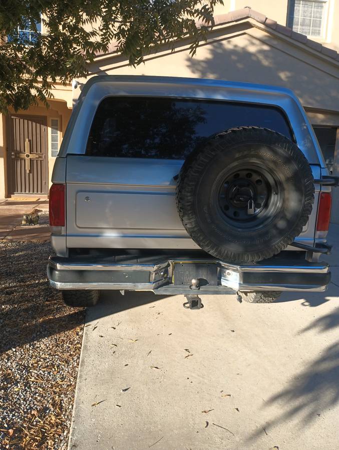 Ford-Bronco-1986-18