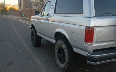 Ford-Bronco-1986-8