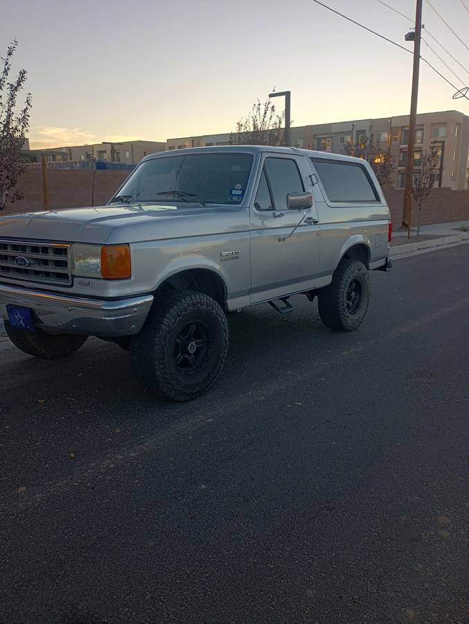 Ford-Bronco-1986-9