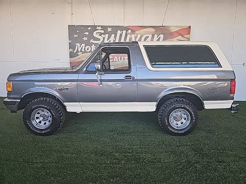 Ford-Bronco-1989-1