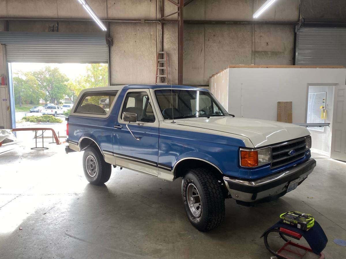 Ford-Bronco-1989-3