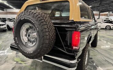 Ford-Bronco-1989-3