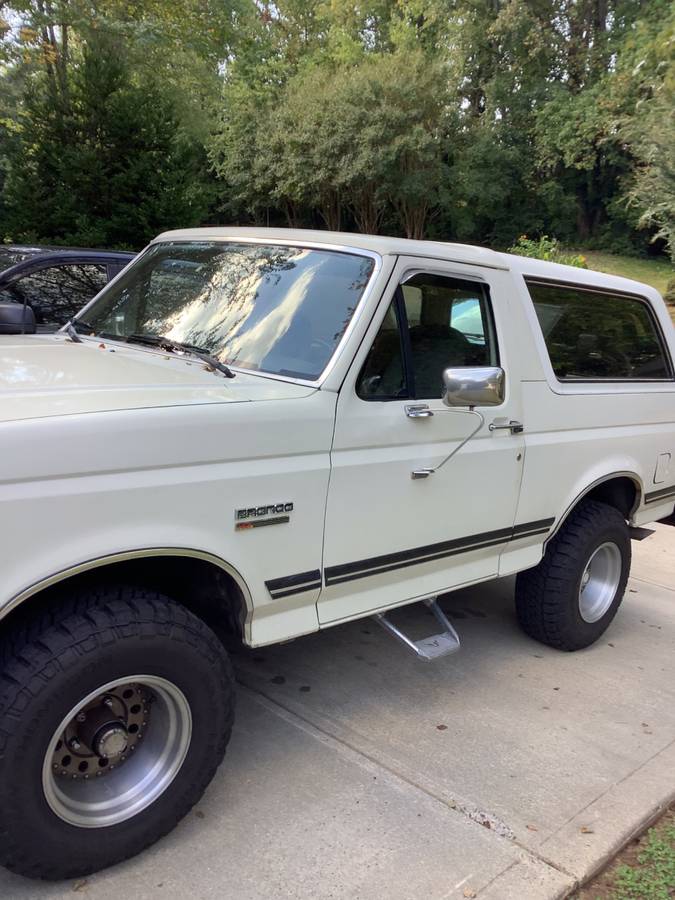 Ford-Bronco-1989-5