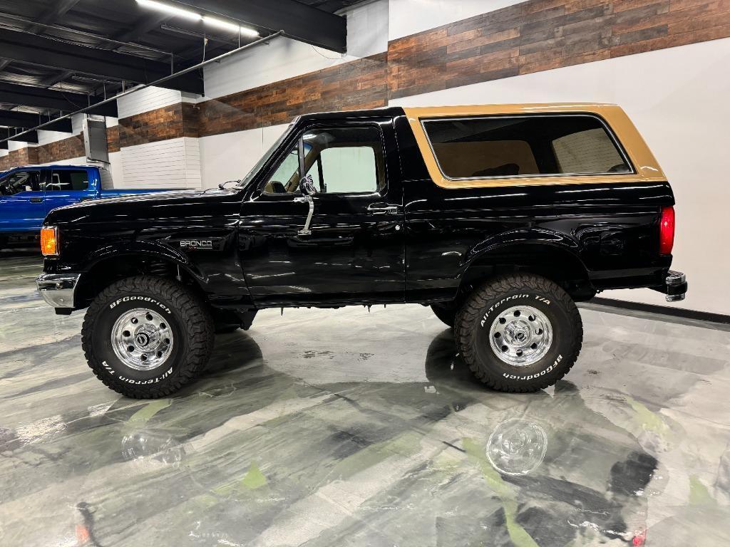 Ford-Bronco-1989-6