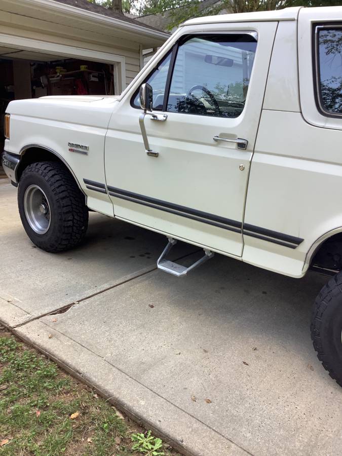 Ford-Bronco-1989-7