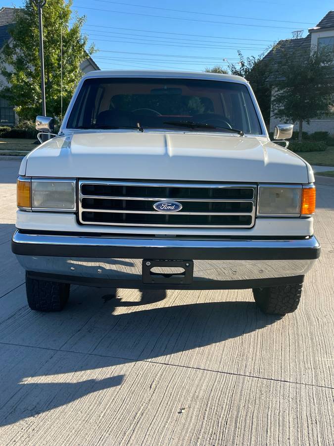 Ford-Bronco-1990-1